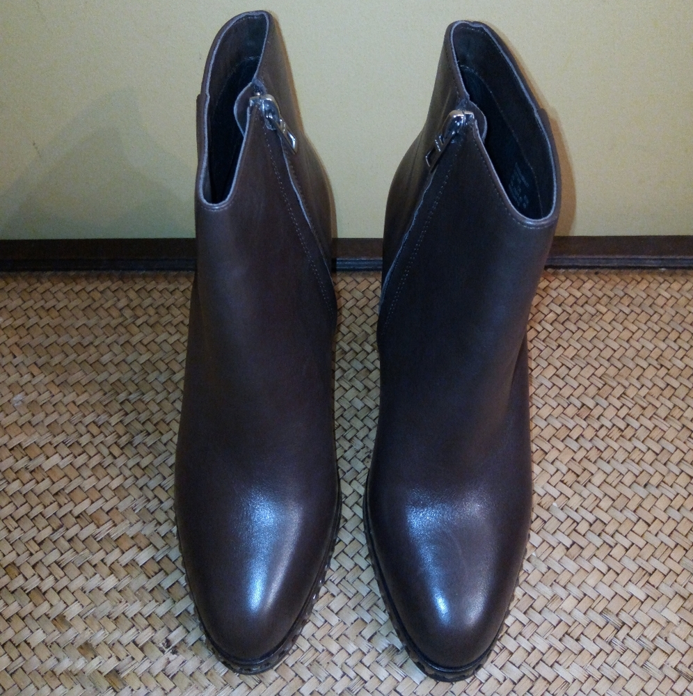 Coach Studded Justina Bootie in Brown Sz 10 NWT - Picture 6 of 16